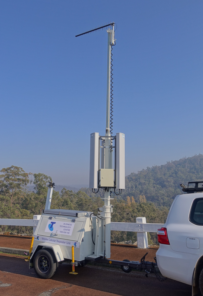 Qbit mobile 4G 5G booster trailer with Starlink satellite link for remote WA mine site